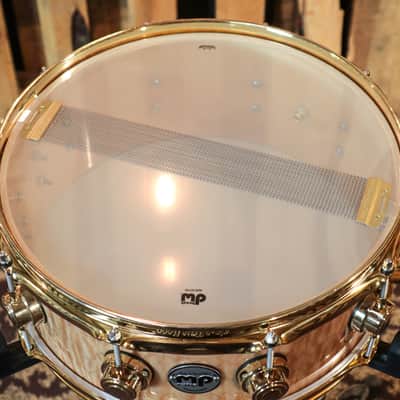 DW Collector's Gloss Lacquer Over Quilted Maple Snare Drum - 5.5x14 - SO#1234297 image 6