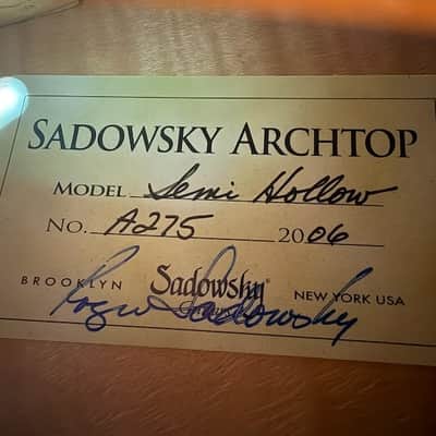 Sadowsky Semi Hollow Archtop 2006 - outragious Violin'burst a small powerhouse for the Pro Player ! image 14