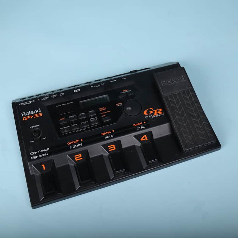 Roland GR-33 Guitar Synthesizer | Reverb Canada