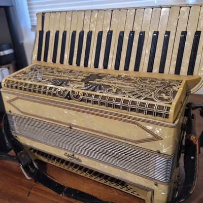 Vintage C. Firardo Italian Piano Accordion w/ Original Case Art Deco Pearloid Project image 3