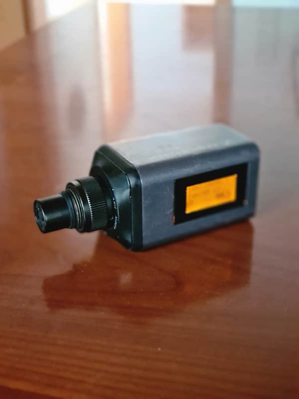 Sennheiser Sennheiser SKP 100 Plug-On Transmitter UHF XLR mit Display 823–865 MHz image 1