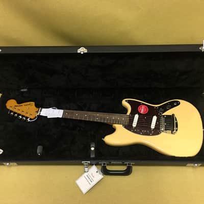 099-6126-306 Fender Classic Series Wood Case Mustang/Duo Sonic Black image 3