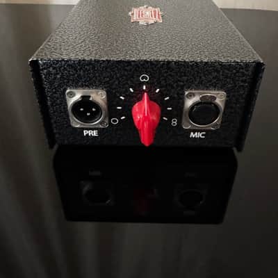 BeesNeez Microphones Mahalia image 4