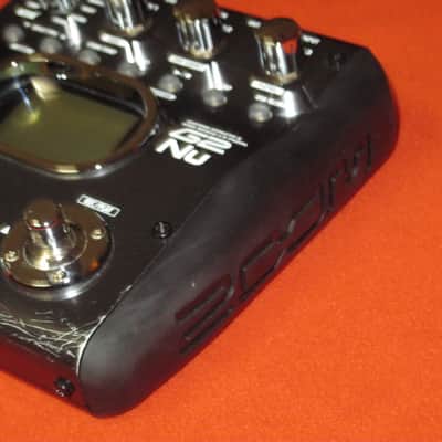 lightly used (most areas / sides are very clean- the FRONT side has several visible scratches) ZOOM G2NU GUITAR EFFECTS & USB AUDIO I/F PEDAL (comes with batteries) image 8