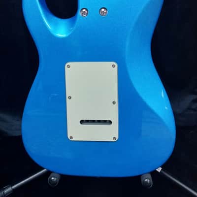 Eart M-2 Child Size Electric - Metal Blue image 4