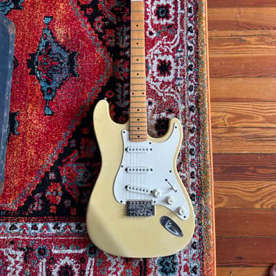 Harmony H80T 1980’s Strat image 1