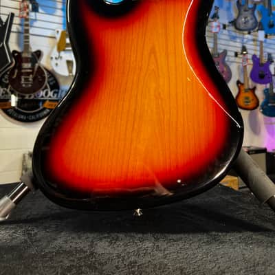 Fender Player Jazz Bass - 3-Tone Sunburst with Maple Fingerboard Authorized Deal! 526 FREE PLEK! image 8