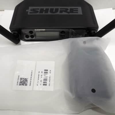 Mint Shure GLXD14+ Wireless Body Pack System with GLXD1+ Transmitter, GLXD4+ Receiver, SB904 Lithium-Ion Rechargeable Battery and WA302 Guitar Cable  Dual-Band System (Z3: 2.4, 5.8 GHz) Vocal 1 image 10