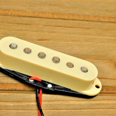 G.M. Smooth Velvet Alnico II Middle pickup RWRP (Cream) for Fender Stratocaster® image 2