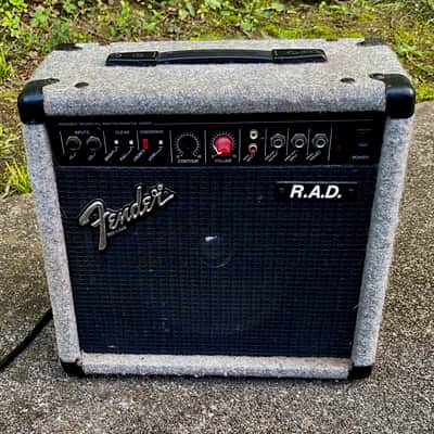 Fender R.A.D. 20-Watt 1x8" Guitar Practice Amp 1990 - 1996 - Carpet image 1