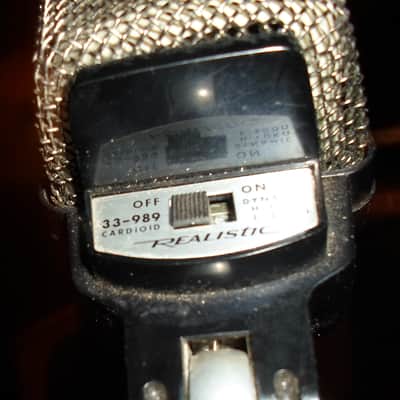 2 Vintage Realistic 33-989 Dynamic Cardoid Studio Two Sided Microphones w/ 2 matching Cords image 2