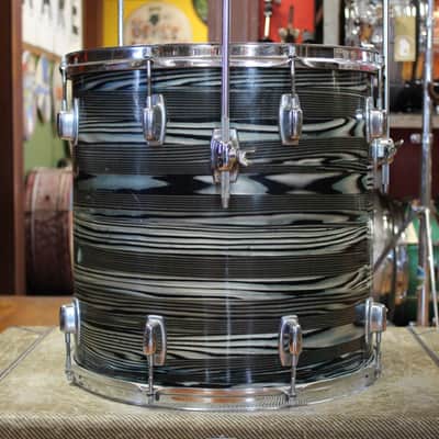 1970s Ludwig 16x16 Standard Floor Tom in Blue Strata image 5