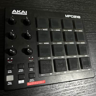 Akai MPD218 2015 - Present - Black image 4