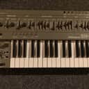 Roland SH-101 32-Key Monophonic Synthesizer 1982 - 1986 - Gray