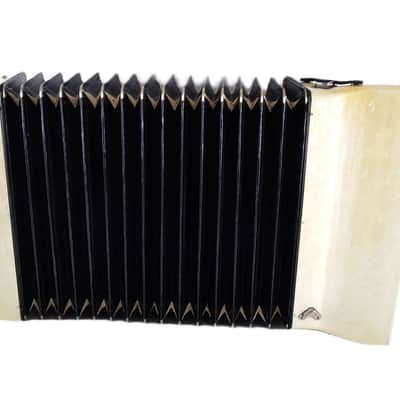Immagine Rare Old/ Vintage German Made Top Quality Piano LMMM Accordion Hohner Contessa IV M - 120 bass, 12 switches + Hard Case&Straps-Youtube VIDEO - 17