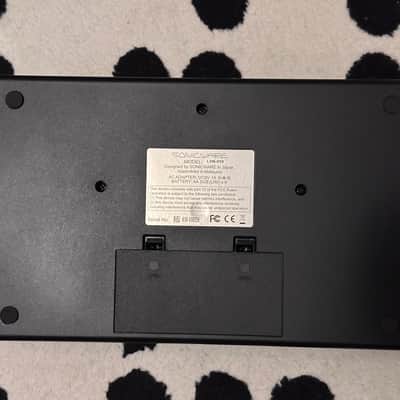 Sonicware Liven 8bit Warps 27-Key Synthesizer Groovebox 2020 - Present - Black image 6