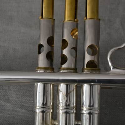 Trompeta Sib Bach Stradivarius 37 Corporation en muy buen estado image 19