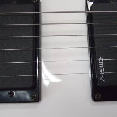 Ibanez Artist Series ARZ 400   Alpine White image 5