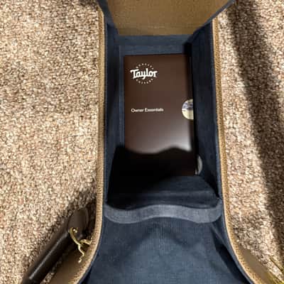 Taylor Gold Label 517e 2025 - Present Natural image 9