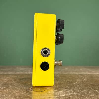 Xotic AC Booster 2007 - 2020 - Yellow image 4