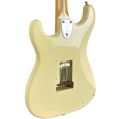 Fender Japan 72 Reissue Stratocaster 1984-1987 - Vintage White image 5