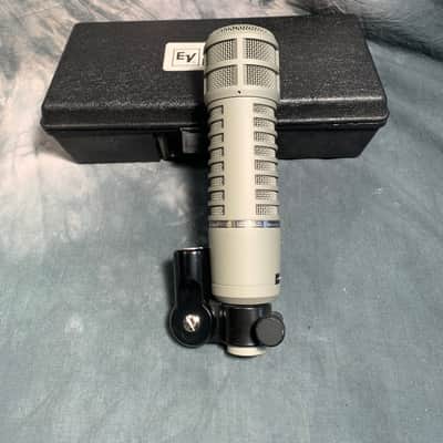 Electro-Voice RE20 Cardioid Dynamic Microphone Gray image 5