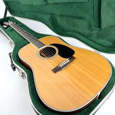 2007 Martin D-35 - Natural image 1