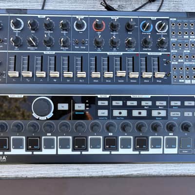 Arturia MiniBrute 2S Desktop Synthesizer 2018 - Present Black image 2