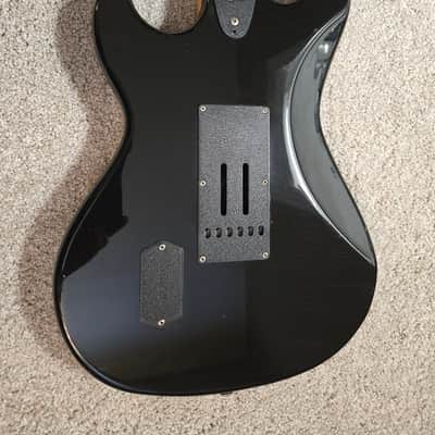 G&L F-100 1982 - Black image 3