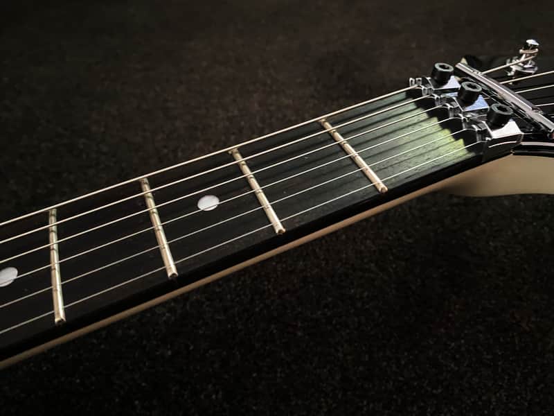 Made by ESP Killer KG Wishbone V Snow White - MINT condition