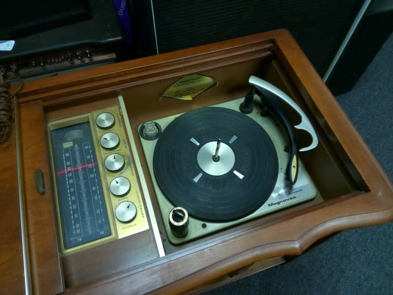 Vintage Magnavox Micromatic Stereo Console #150927-2 Phono/FM/AM/Aux Working image 1