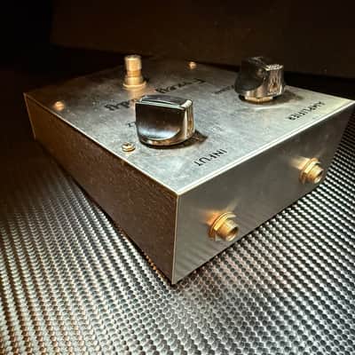 Guild Foxey Lady 2-Knob Fuzz 1960s - Silver image 13