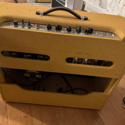 Fender '57 Twin-Amp Reissue 40-Watt 2x12" Guitar Combo 2004 - 2011 - Lacquered Tweed image 2