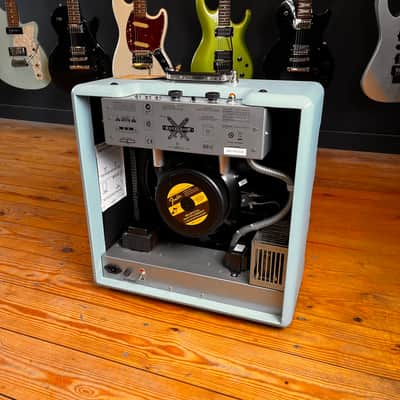 Fender Excelsior Pawn Shop Series 13-Watt 1x15" Guitar Combo - Sonic Blue image 5