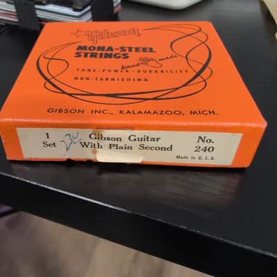 Gibson Mona-Steel strings 1 set with plain second no. 240 made in USA image 3