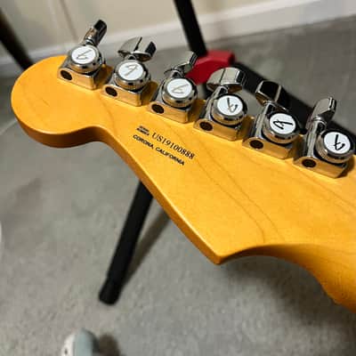Fender American Ultra Stratocaster HSS with Maple Fretboard 2019 - 2025 - Arctic Pearl image 6