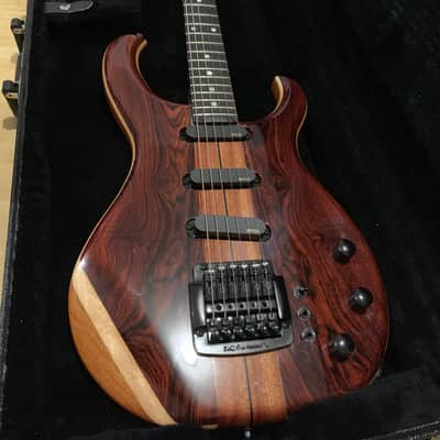 Hoeg Blackknife 2018 Bob Weir image 1