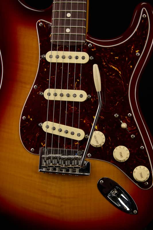 Fender Fender 70th Anniversary American Professional II Stratocaster  Comet Burst 2024 - Comet Burst image 1