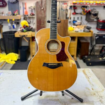 Taylor 614ce with Fishman Electronics 1998 - 2002 - Natural image 2