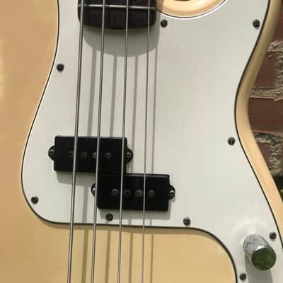 Squier Medium Scale 32'' Precision Bass 1985/1986 Made in Japan (MIJ) image 5