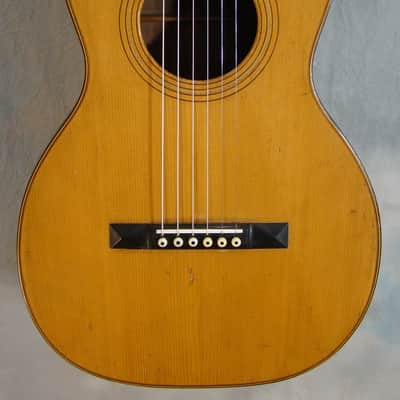 Vintage 1867 Martin 2-20 Parlor w/original coffin case image 2