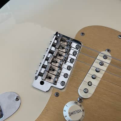 Fender MIJ Stratocaster ST62-60US Vintage White 2004 image 3