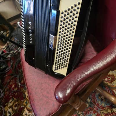 Sonola Piano Accordion 55s 41/120 w Case and Straps - Black image 6