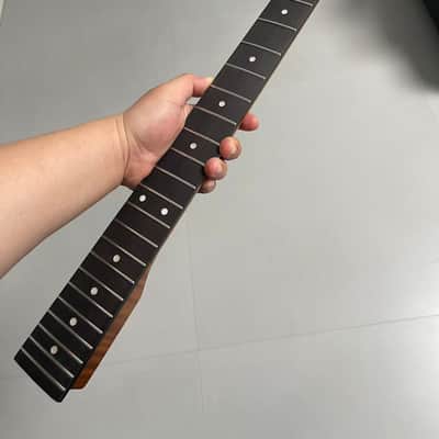 4a  Round End stainless steel 22frets Roasted flame Maple guitar neck 25.5inch hole 10mm  Satin Rosewood fingerboard ，4A Bone nut Stainless steel 22fret satin Roasted Flame Maple electric guitar neck image 1