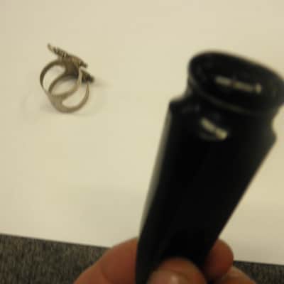 Martin Alto saxophone mouthpiece w/ ligature image 8