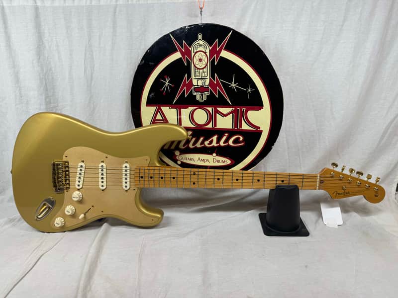 Fender 50th Anniversary Golden Stratocaster Guitar 2004 - Aztec Gold / Maple neck image 1