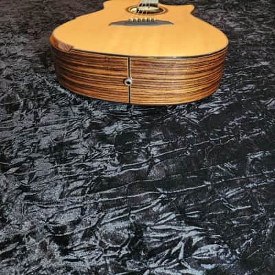 Hozen Guitars Black Label Fan-Fret Modified Dreadnought Spruce, Indian Rosewood w/Anthem image 11