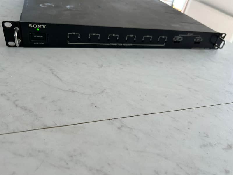 Sony WD 880 antenna divider image 1