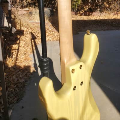 Xotic XPJ-1T Bass Guitar with Case image 15