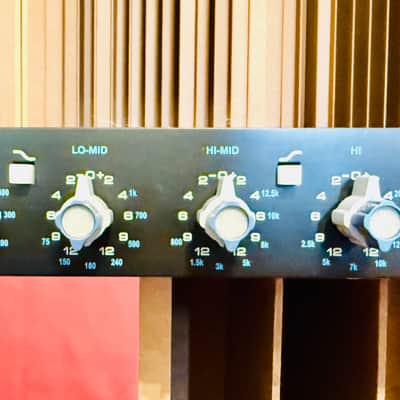 API 5500 Dual 4-Band Equalizer 2007 - 2019 - Black image 2